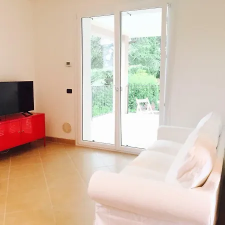 Sunny Flat Apartment San Felice del Benaco